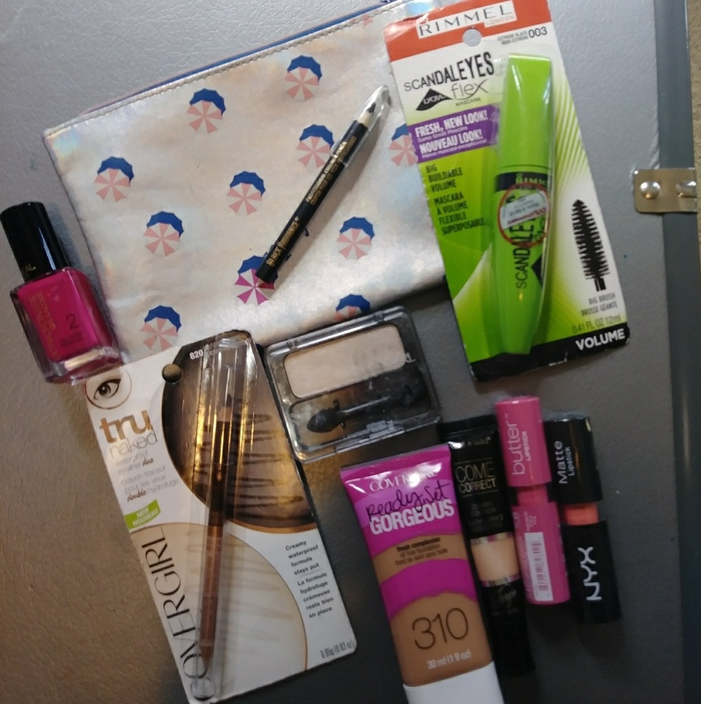 $20 makeup bag bundle!!!